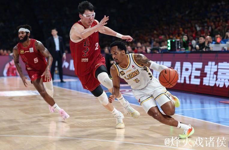 辽宁男篮击败广厦成功卫冕，国内外球员联手制胜